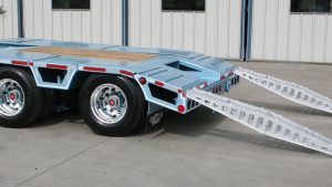 Murray Trailers | Mid-Tail with Loading Ramps